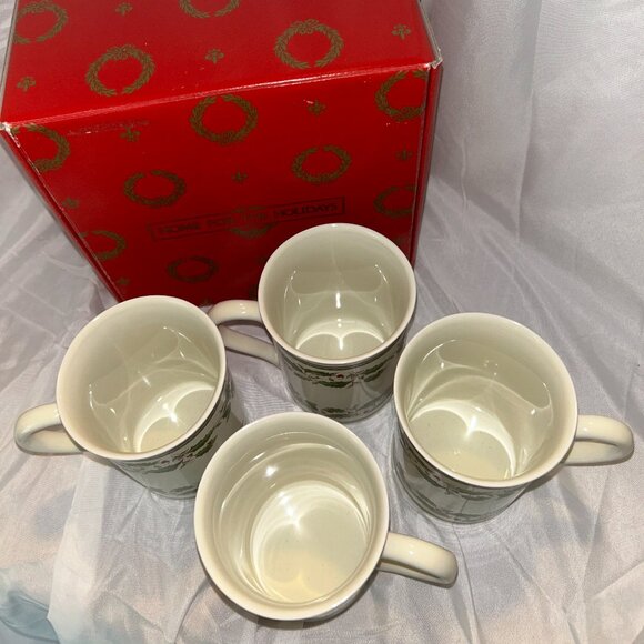 Konitz "Christmas Holly" Mugs - Picture 7 of 8